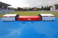 Polanik Garage sur roues pour tapis sautoir en hauteur Polanik Garage sur roues pour tapis sautoir en hauteur